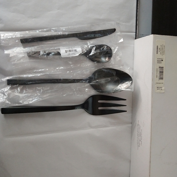 Vera Wang polished Noir 4 Piece Hostess Set - Picture 5 of 6